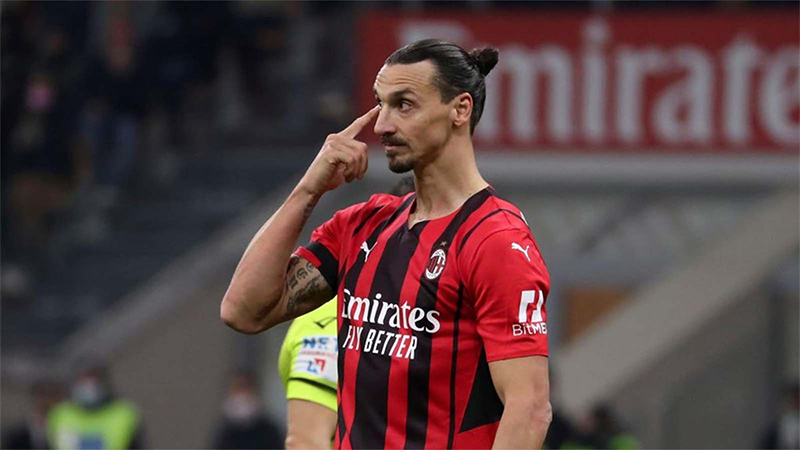 Zlatan Ibrahimovic – 40 tuổi 11 tháng - Top cầu thủ lớn tuổi nhất thế giới